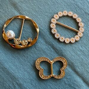 Versatile Spring Scarf Clips